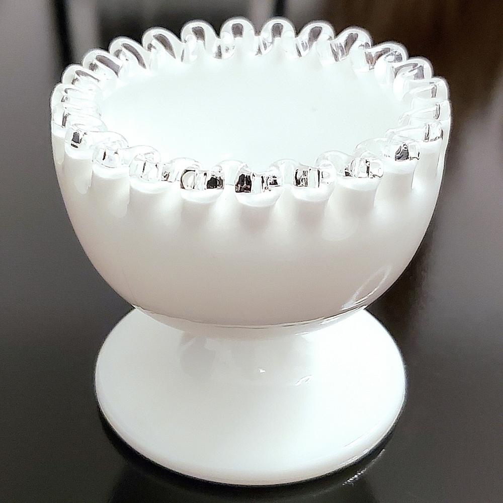 Vntg "Silver Crest" Bowl by Fenton EUC